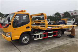 乳山哪里有拖车服务